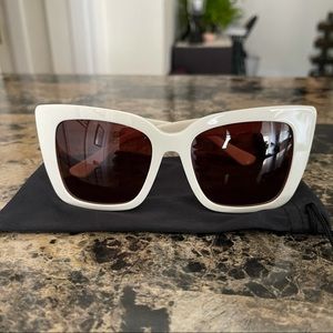 DIFF Lizzy Sunglasses with Ivory Frames